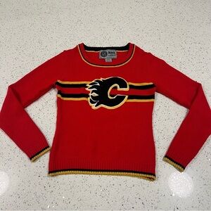 20% off $40+! Kids 90s VINTAGE Official NHL Calgary Flames Knit Sweater